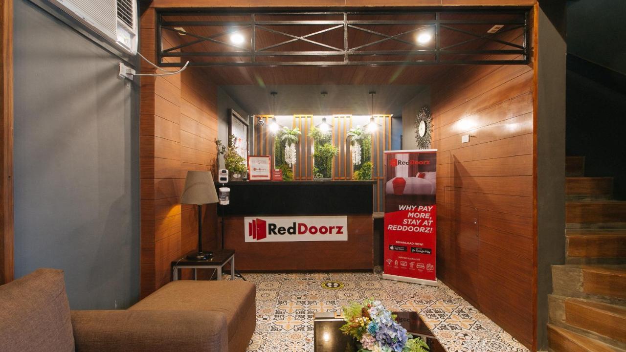 Reddoorz @ Gardenview Hotel Gtower 安吉利斯 外观 照片